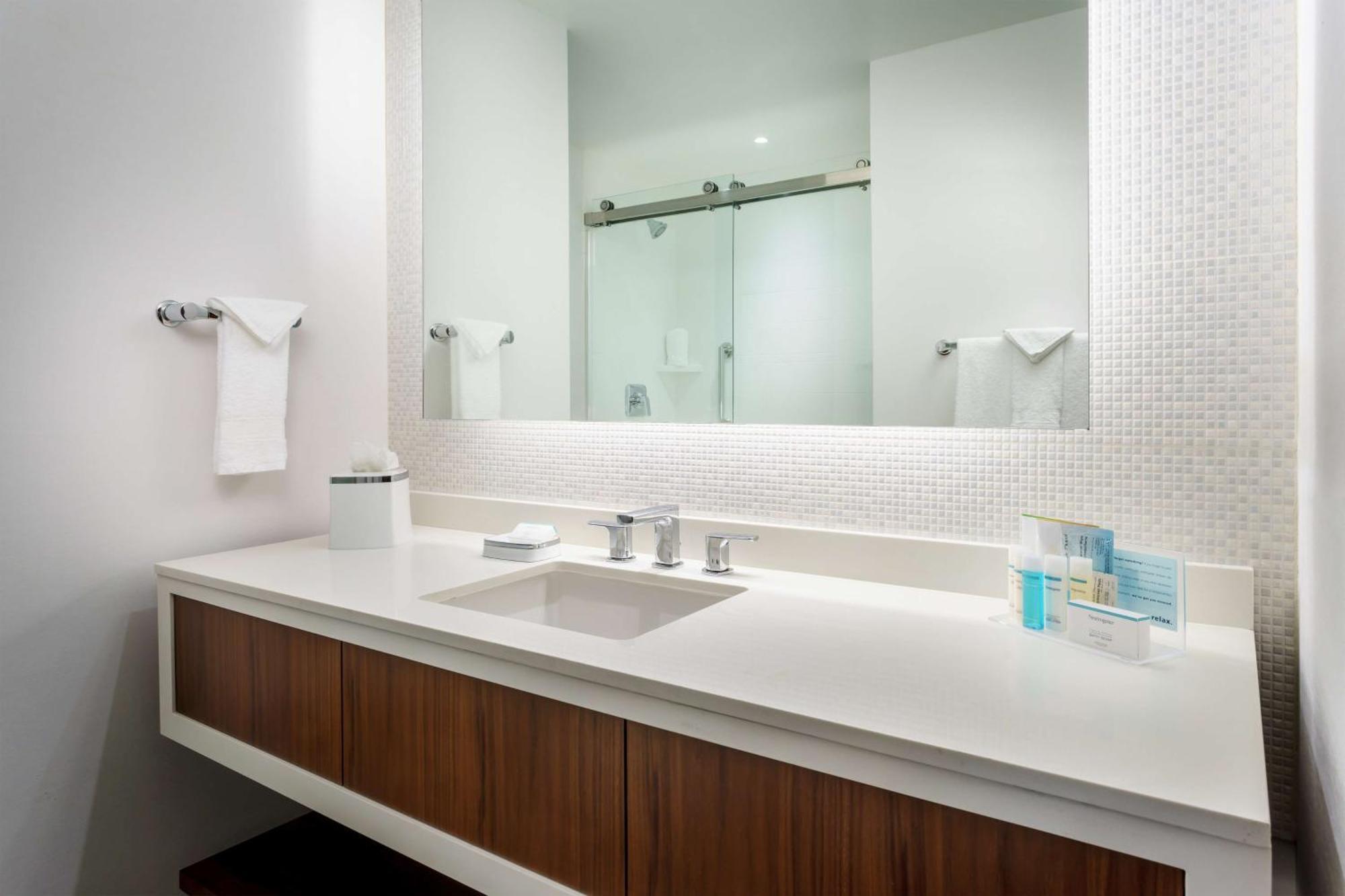 Hampton Inn&suites 3* Santa Monica