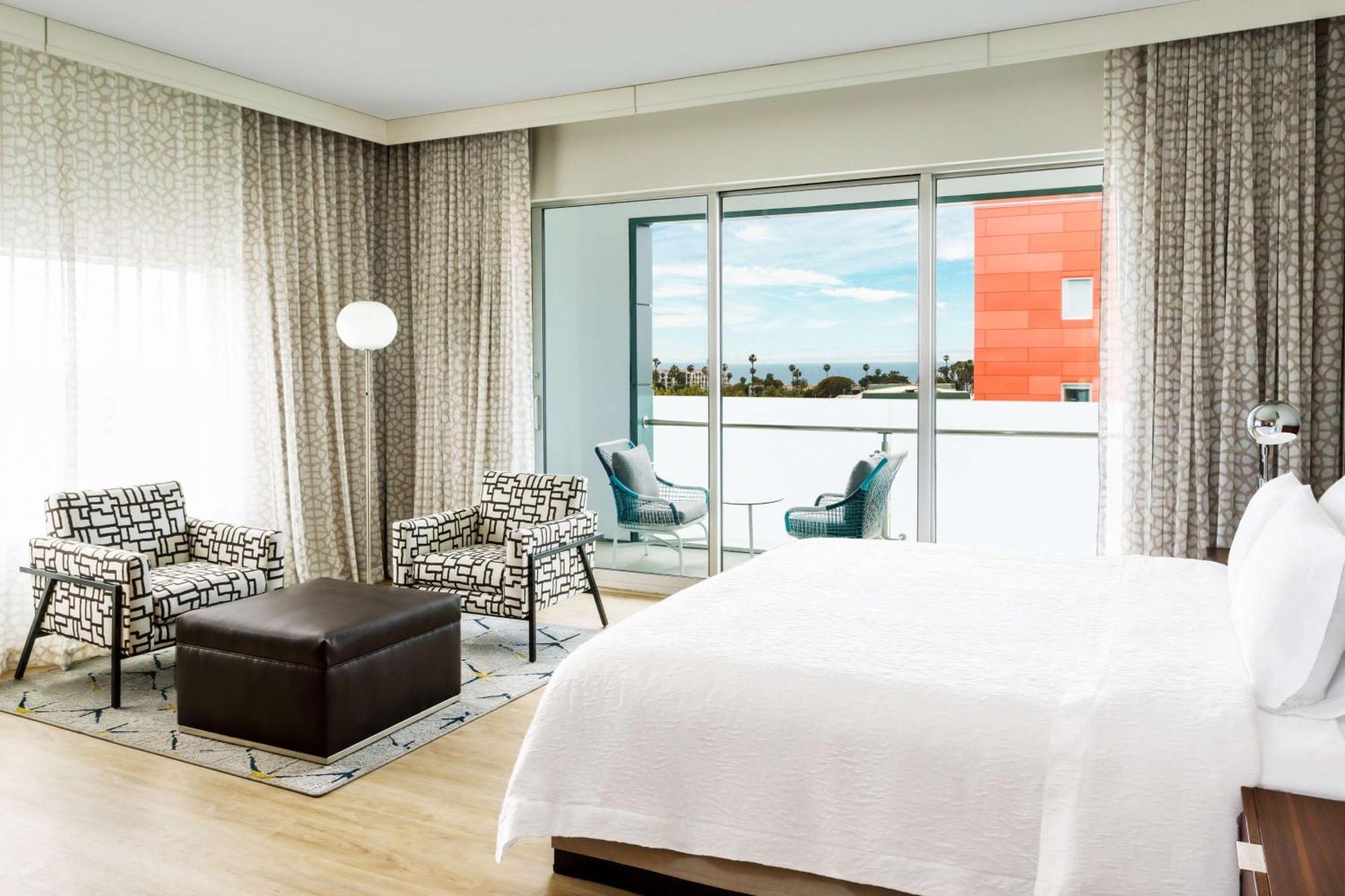 Hotel Hampton Inn&suites 3*