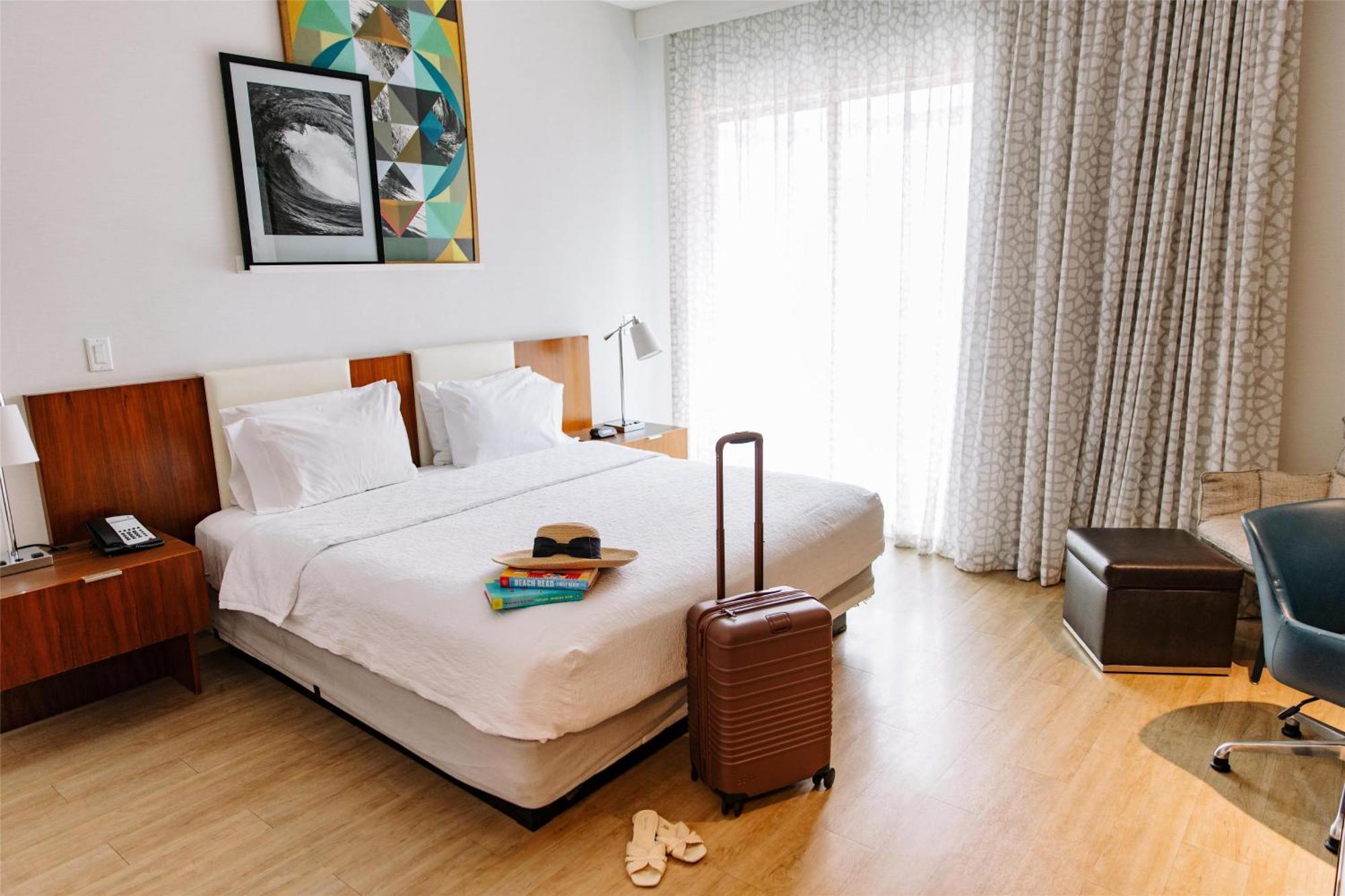 Hampton & Hotel 3*